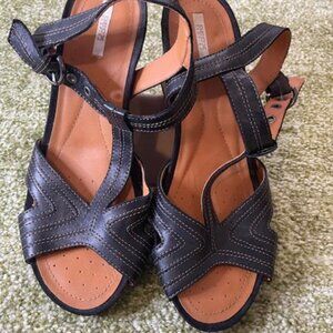 BRAND NEW - Geox Black sandals - Size 9.5